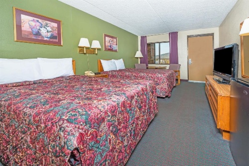 Days Inn by Wyndham New Market Battlefield image 13